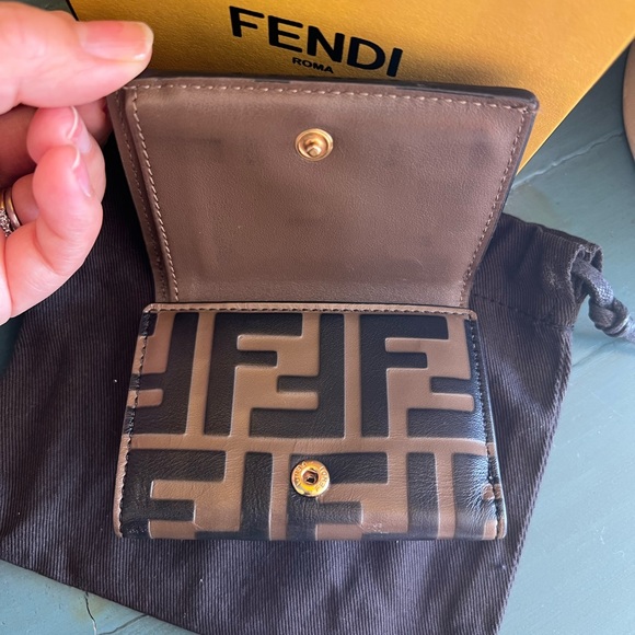 Authentic Fendi Micro Trifold Leather Wallet, full inclusion - Picture 13 of 16